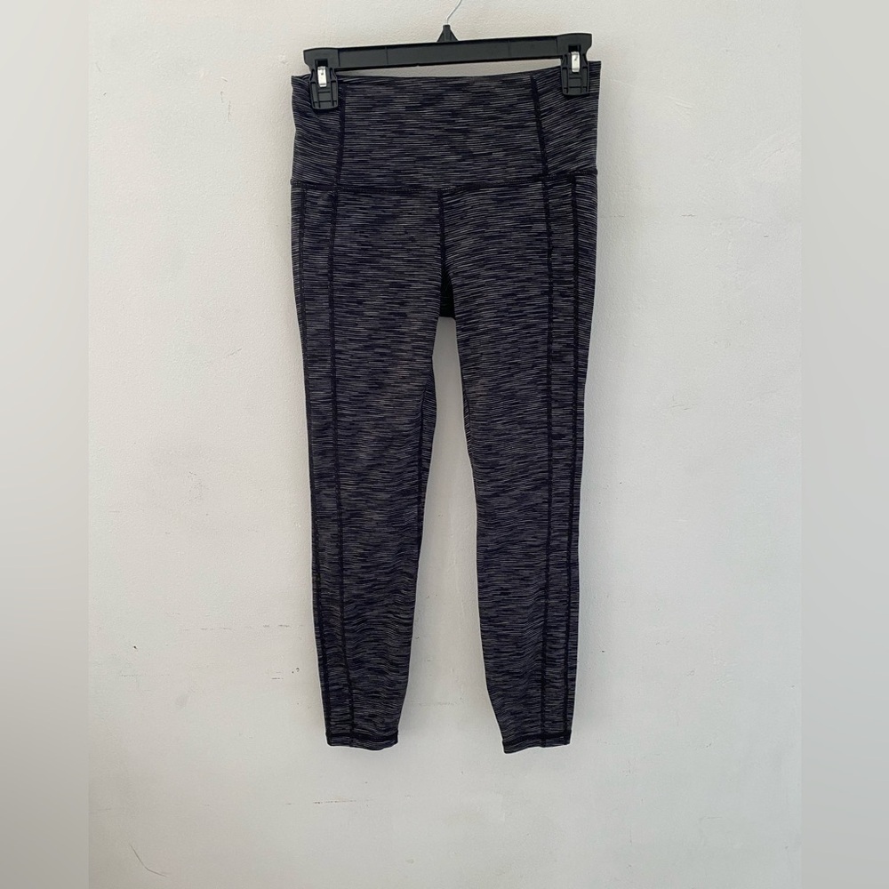 Athleta cozy drifter Charcoal Striped Leggings size S - Picture 2 of 6